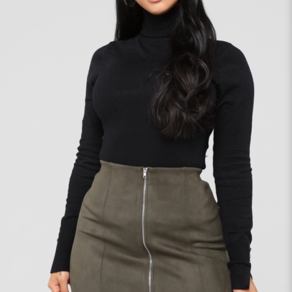 Fashion Nova Benson Turtle Neck Sweater- Black